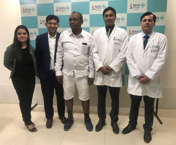 max-healthcare-performed-the-1st-daycare-total-knee-replacement-procedure-in-india