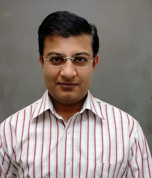 Dr Sumeet Rastogi