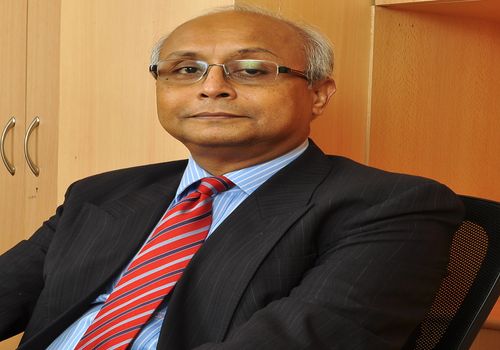 Dr Kaushik Nandy