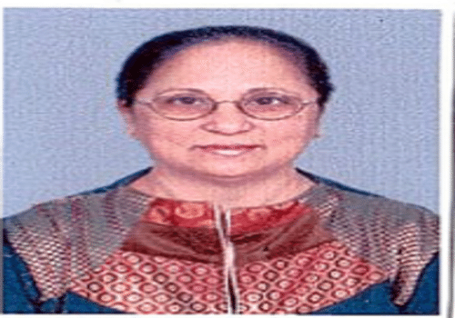 Dr Renu Achtani