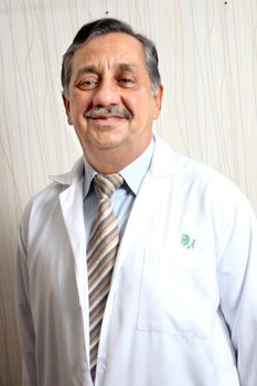 Dr Tarun Sahni